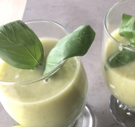 Lire la suite à propos de l’article Recette d’une soupe crue chlorophylienne